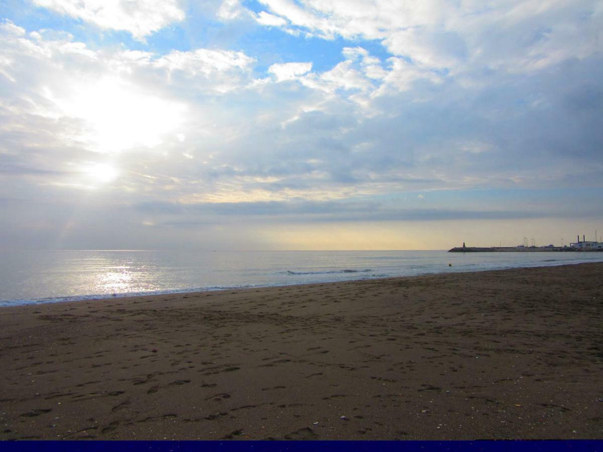 Carihuela Beach Торремолінос Екстер'єр фото